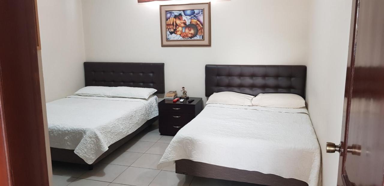 Ncg Suite Guayaquil Eksteriør bilde
